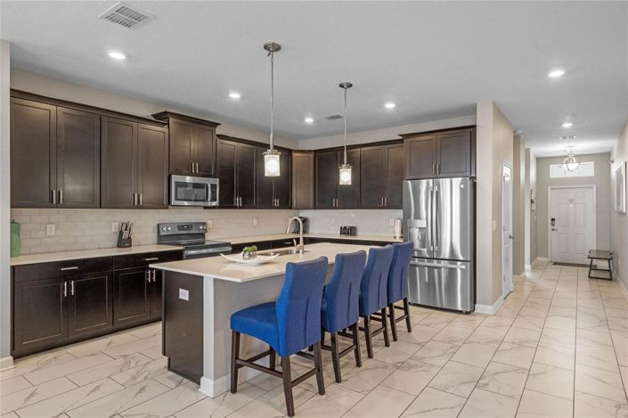 Image No.10-6 Bed House for sale