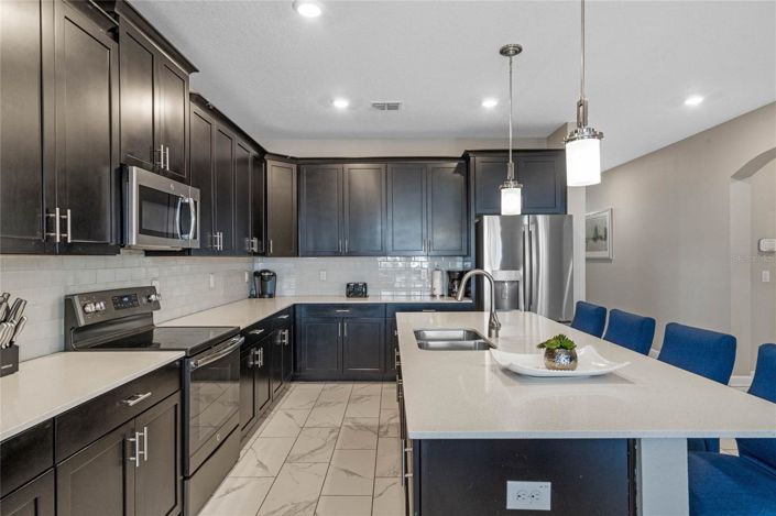 Image No.11-6 Bed House for sale