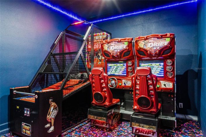 Image No.17-6 Bed House for sale