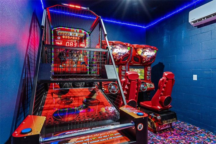 Image No.18-6 Bed House for sale