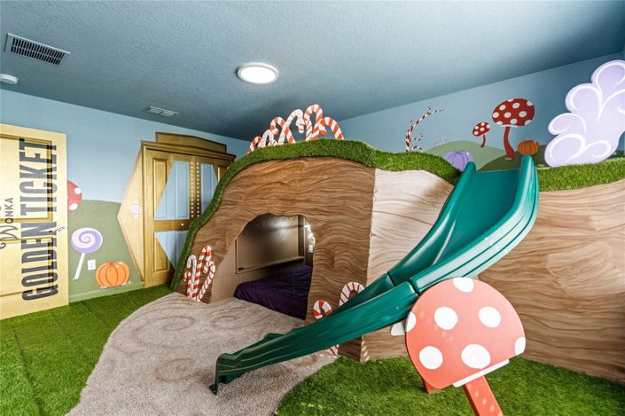 Image No.20-6 Bed House for sale