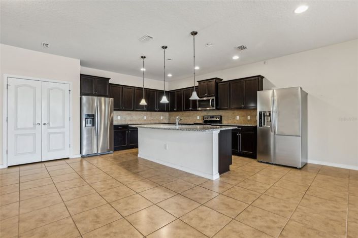 Image No.9-9 Bed House for sale