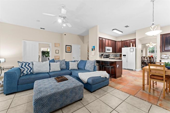 Image No.10-7 Bed House for sale