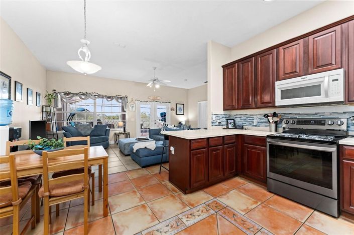 Image No.12-7 Bed House for sale