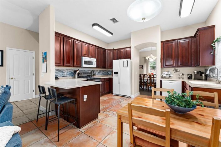 Image No.13-7 Bed House for sale