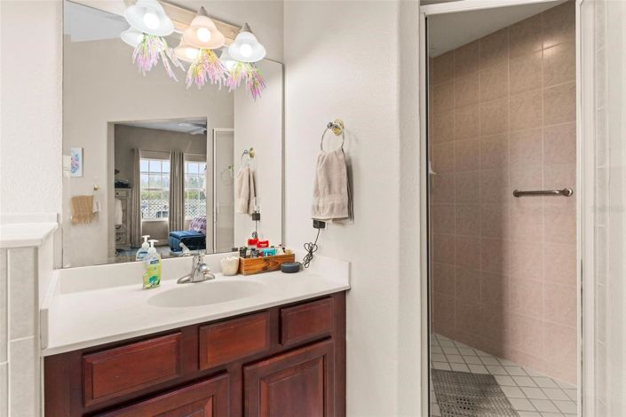 Image No.26-7 Bed House for sale