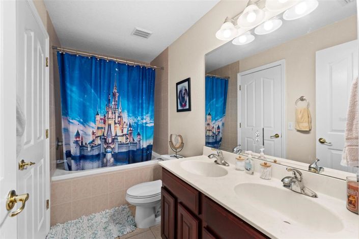 Image No.40-7 Bed House for sale