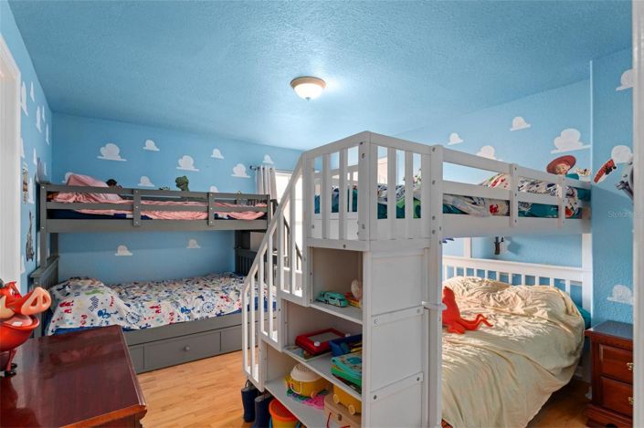 Image No.42-7 Bed House for sale