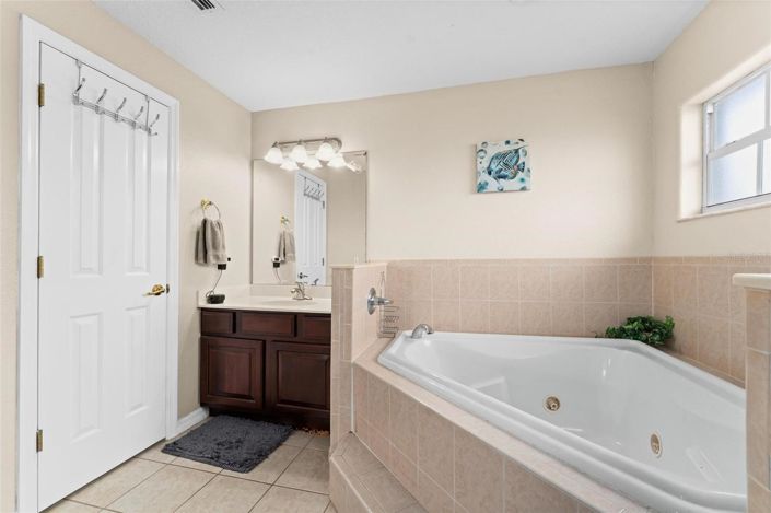 Image No.50-7 Bed House for sale