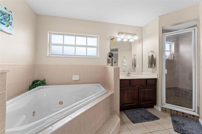 Image No.51-7 Bed House for sale