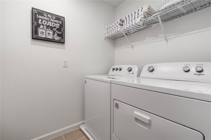 Image No.22-6 Bed Townhouse for sale