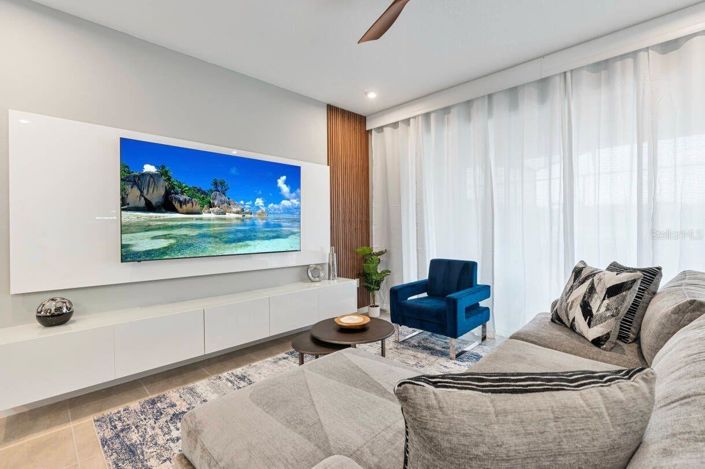 Image No.6-6 Bed Townhouse for sale