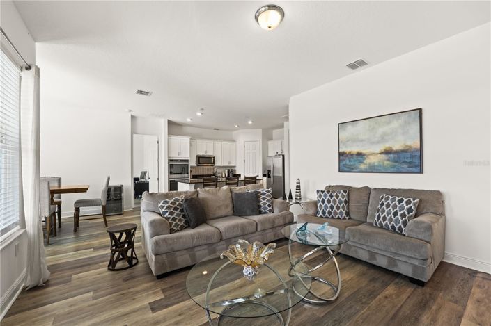 Image No.12-4 Bed House for sale