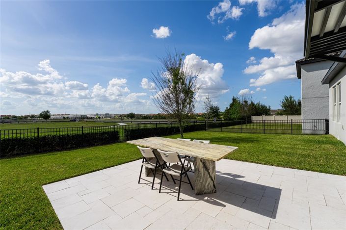 Image No.25-4 Bed House for sale