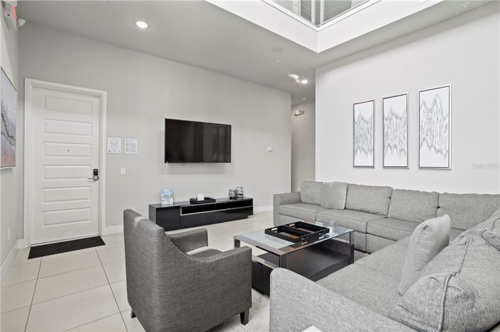 Image No.14-4 Bed Apartment for sale