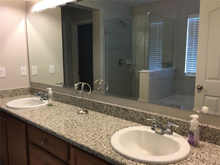 Image No.12-4 Bed House for sale