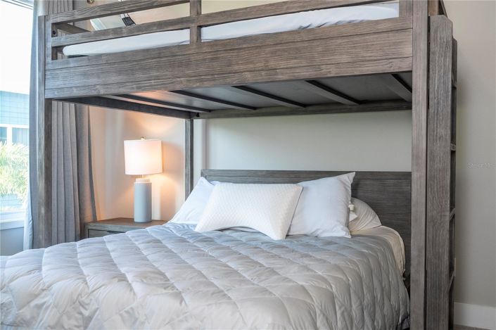 Image No.25-5 Bed Apartment for sale