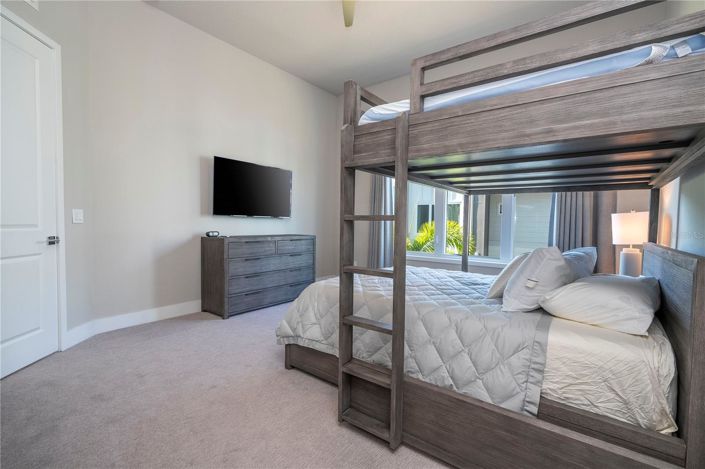 Image No.28-5 Bed Apartment for sale