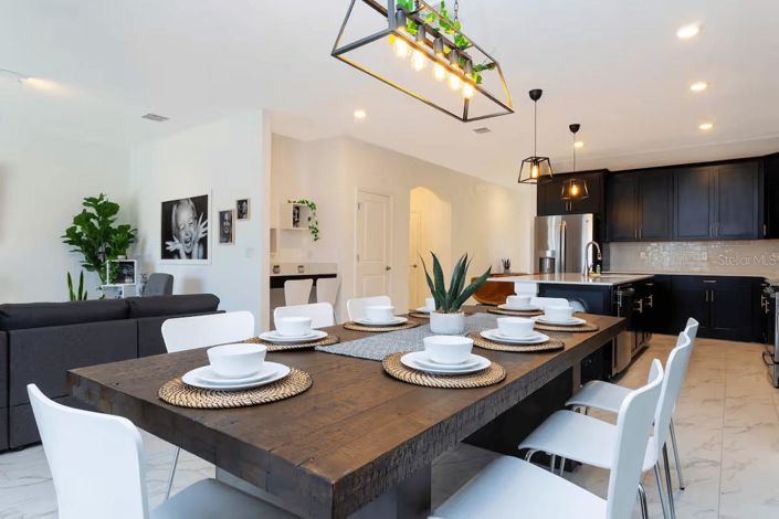 Image No.4-6 Bed House for sale