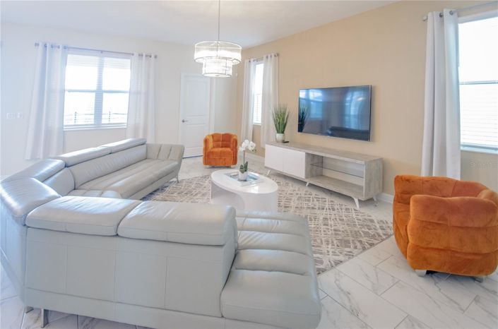 Image No.11-6 Bed House for sale