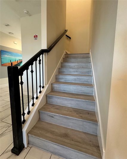 Image No.18-6 Bed House for sale