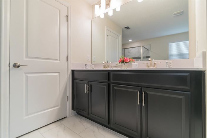 Image No.19-6 Bed House for sale