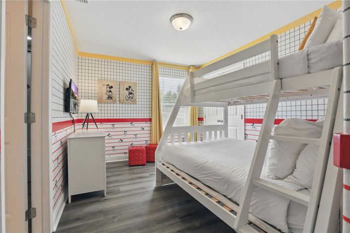 Image No.34-6 Bed House for sale