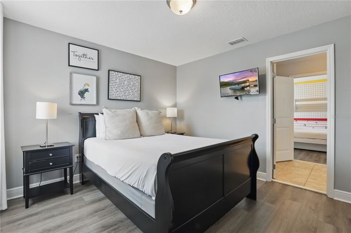 Image No.37-6 Bed House for sale