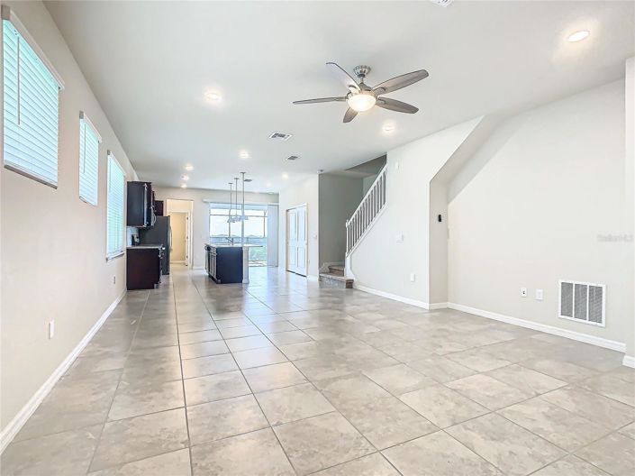 Image No.6-5 Bed House for sale