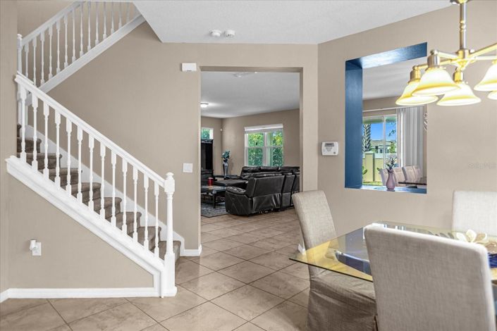 Image No.9-5 Bed House for sale