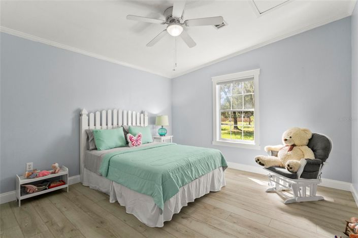 Image No.26-4 Bed House for sale