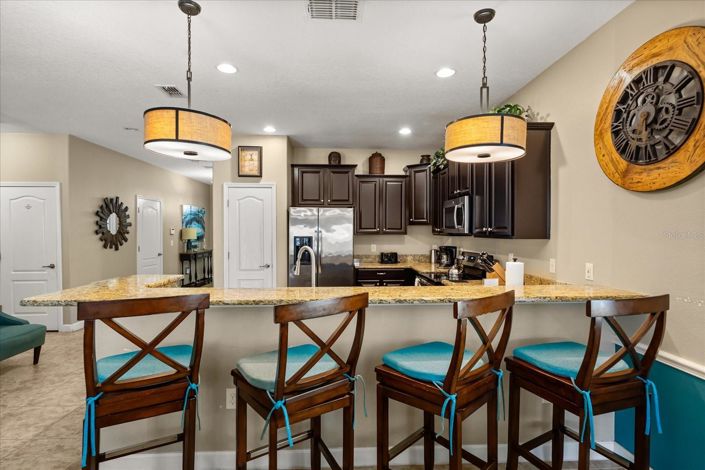 Image No.8-7 Bed House for sale