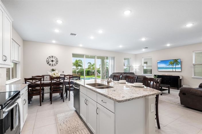 Image No.9-5 Bed House for sale