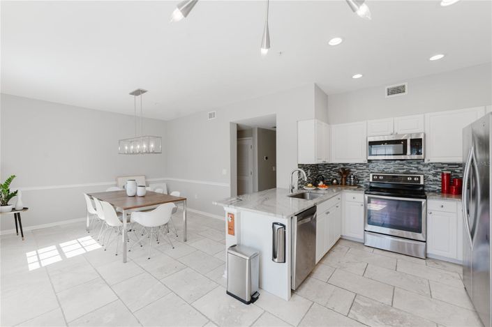 Image No.17-3 Bed Townhouse for sale