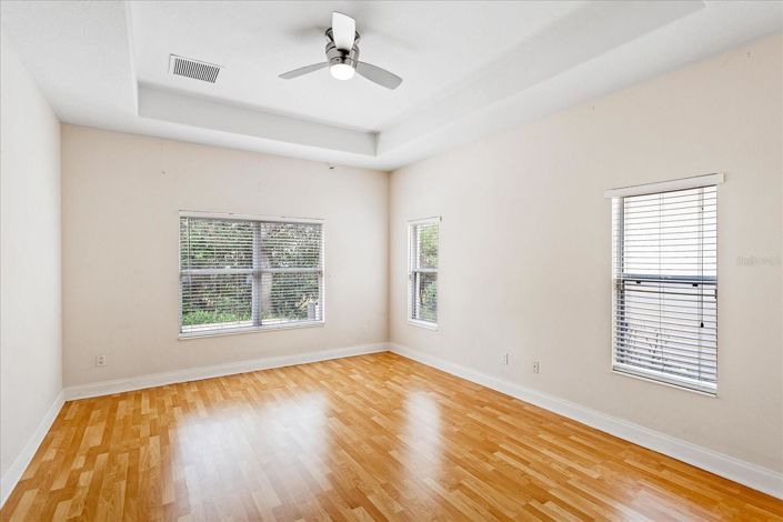 Image No.17-4 Bed House for sale