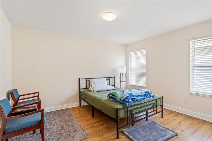 Image No.26-4 Bed House for sale