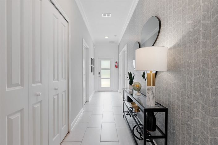 Image No.2-5 Bed Townhouse for sale