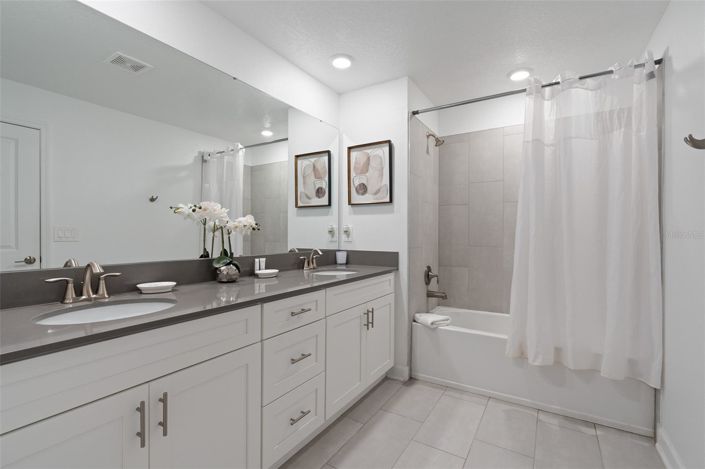 Image No.34-5 Bed Townhouse for sale