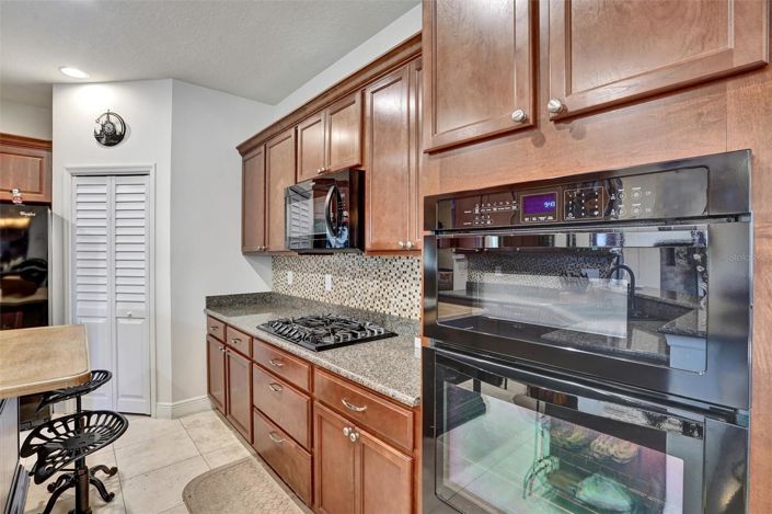 Image No.10-5 Bed House for sale