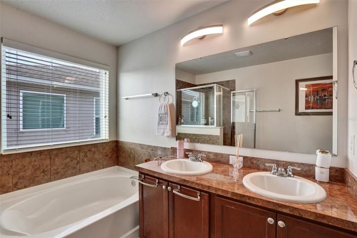 Image No.23-5 Bed House for sale