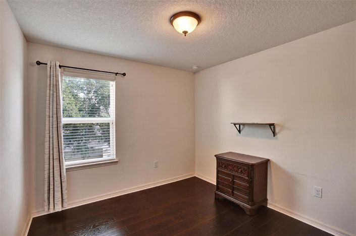 Image No.27-5 Bed House for sale