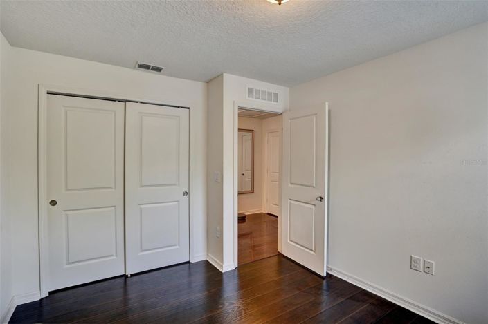 Image No.28-5 Bed House for sale