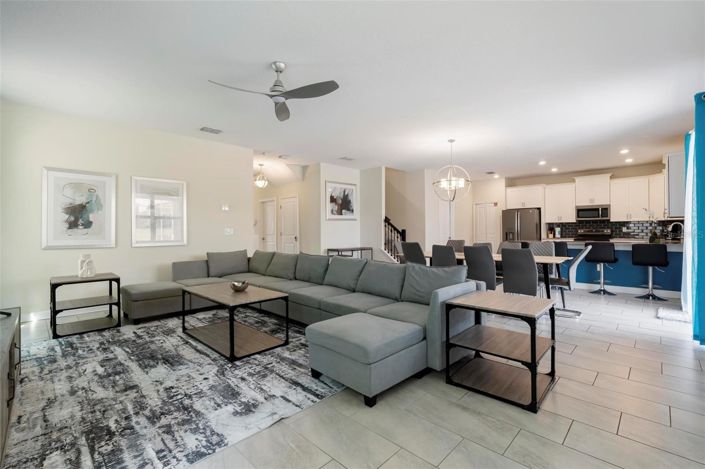 Image No.2-6 Bed House for sale