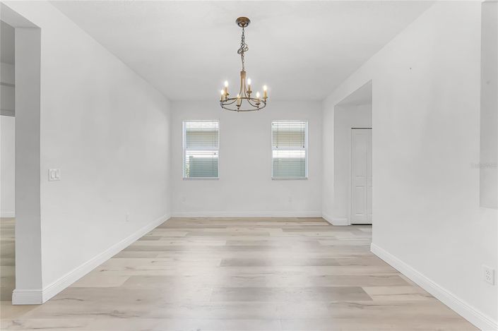 Image No.9-4 Bed House for sale