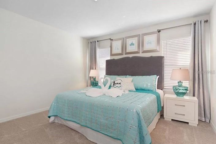 Image No.17-6 Bed House for sale