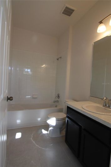 Image No.8-4 Bed House for sale