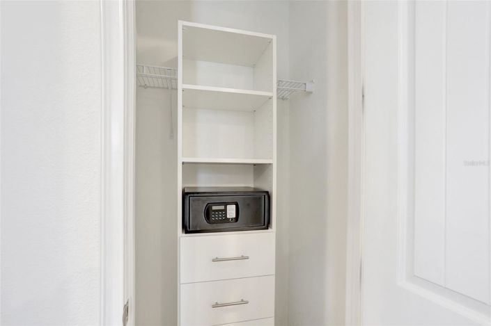 Image No.25-4 Bed House for sale