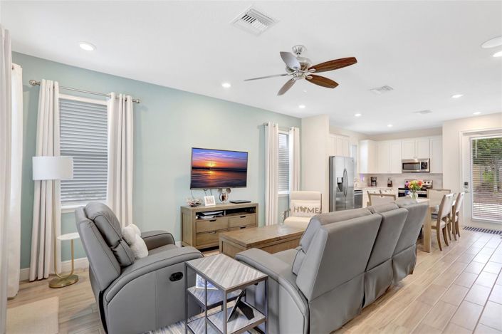 Image No.6-4 Bed House for sale