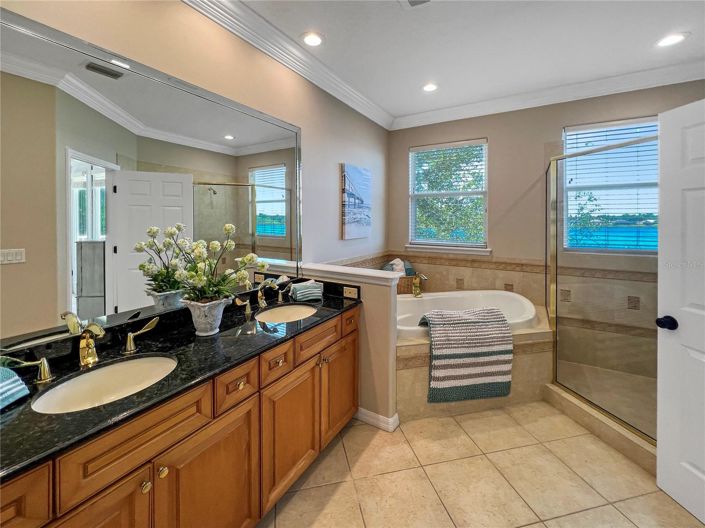 Image No.18-3 Bed Townhouse for sale