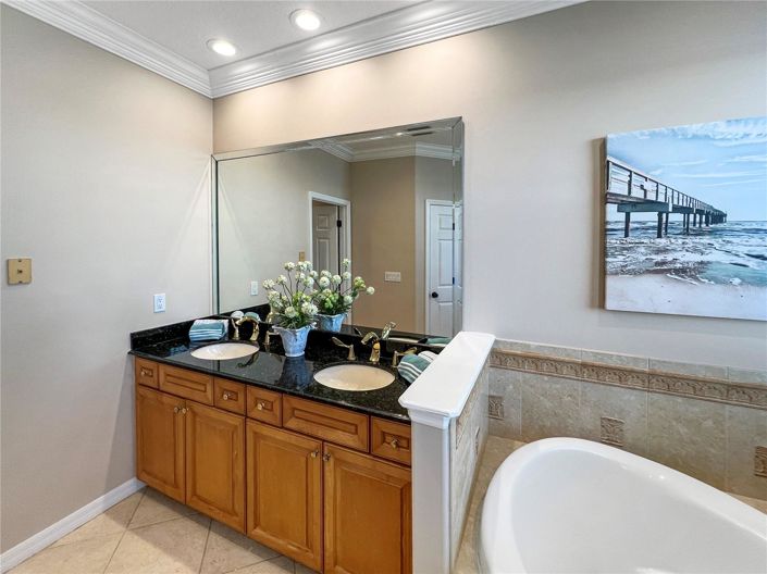 Image No.21-3 Bed Townhouse for sale